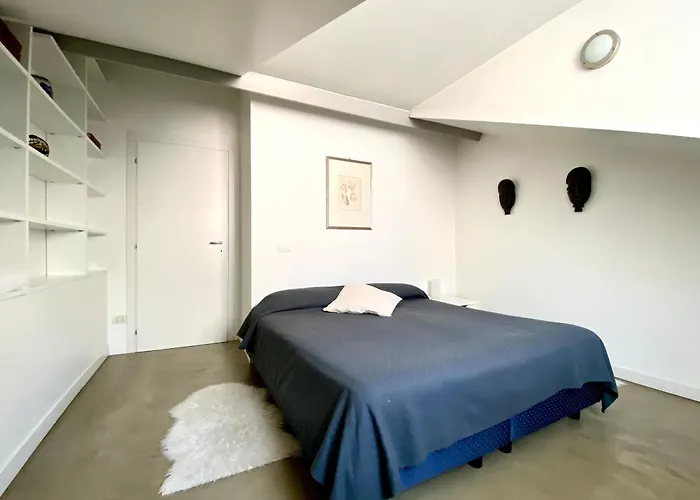 Daire Loft Sant Ambrogio With Terrance *